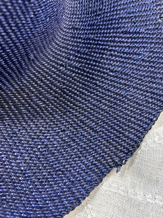 Straw summer hat with leather ties - Picture 7 of 9